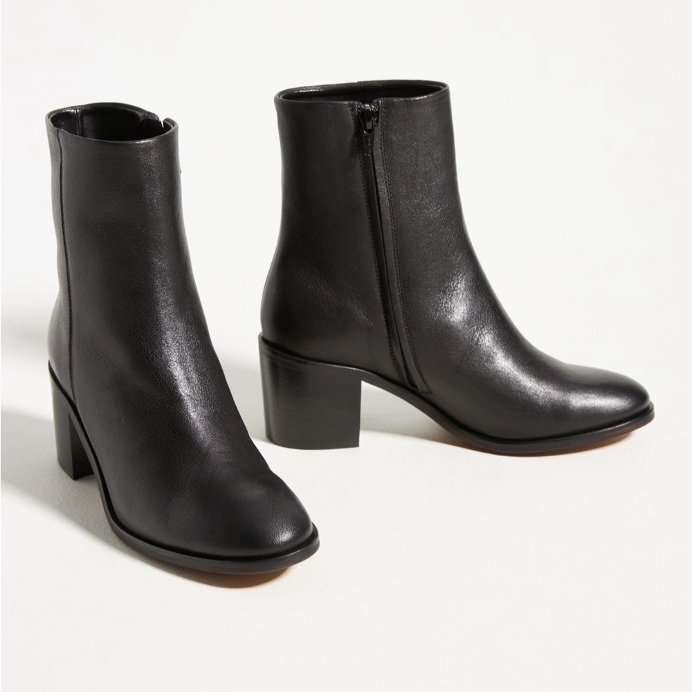 NIB Leather Heeled Ankle Boots